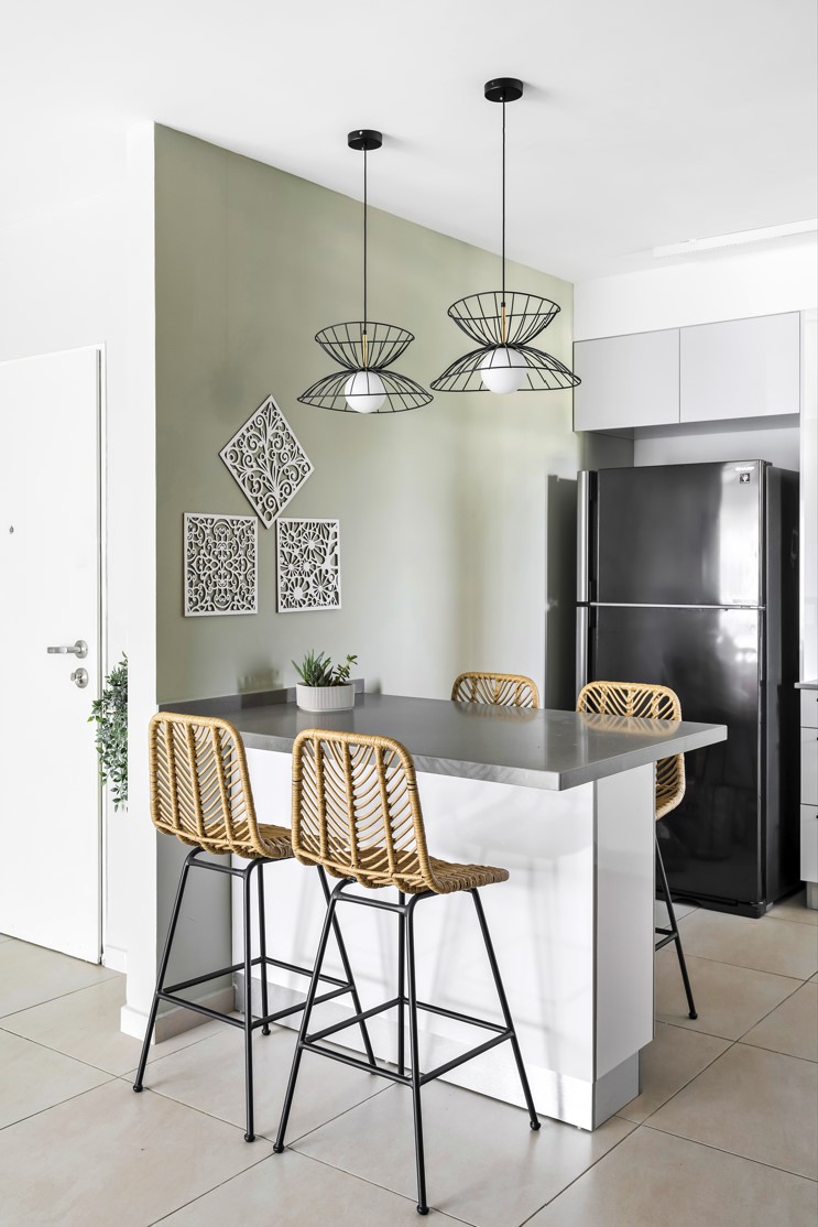 דלפק ישיבה במטבח